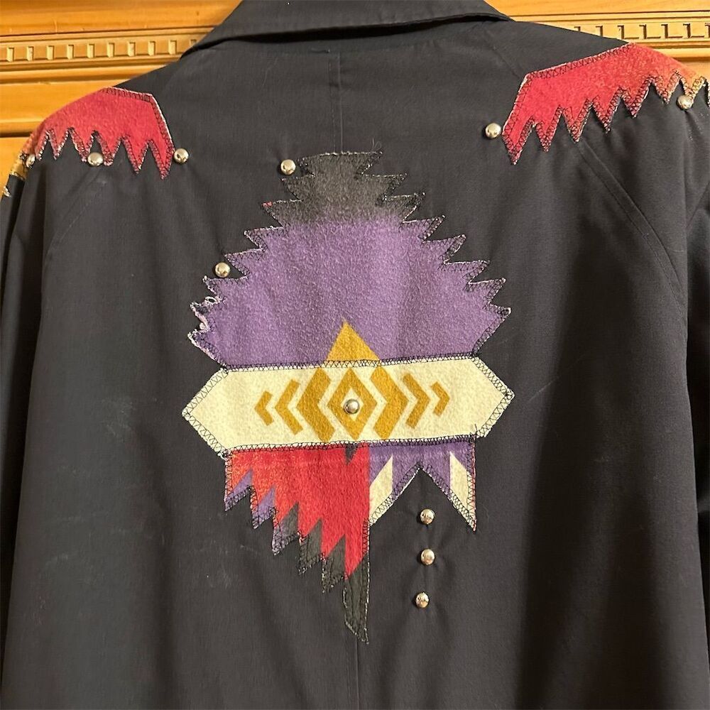 Vintage Campus Permanent Press Black Unisex Southwestern Embellished Trench Coat - Picture 14 of 16